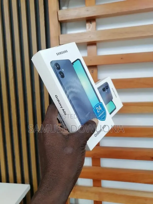 New Samsung Galaxy A06 128 GB Black · Photo 1