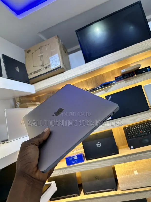 Laptop Apple MacBook Pro 2020 16GB Intel Core i5 SSD 512GB · Photo 1