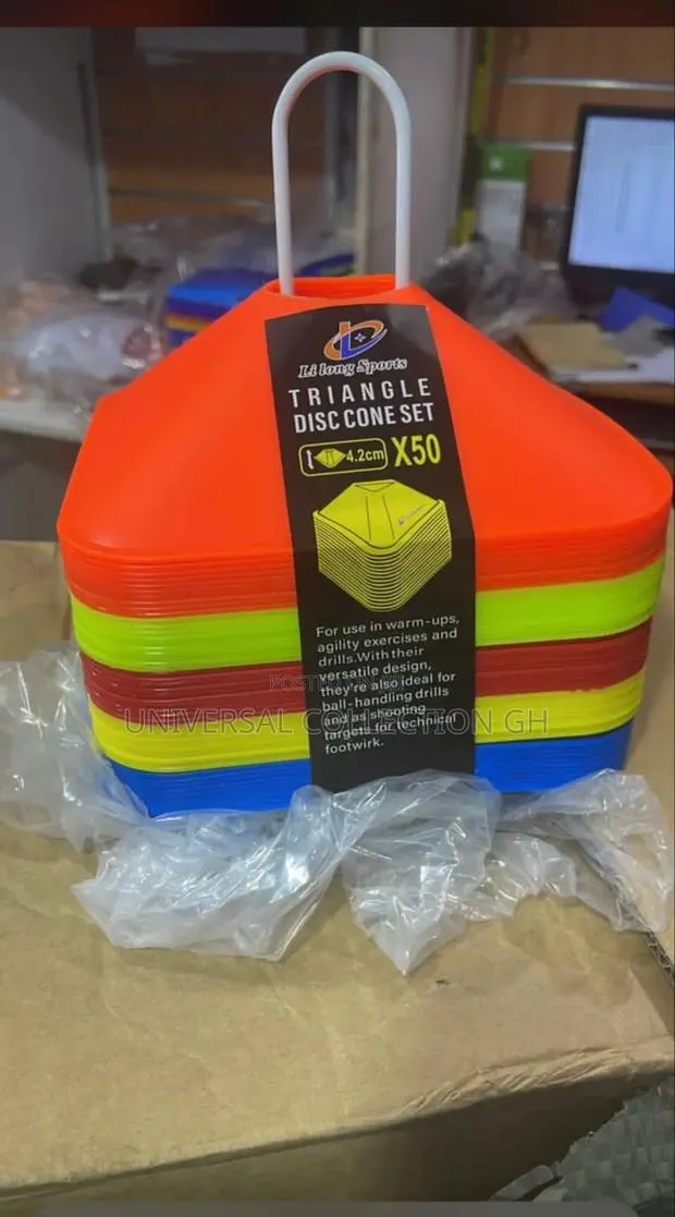 Triangle Training Cones /Makers · Photo 1
