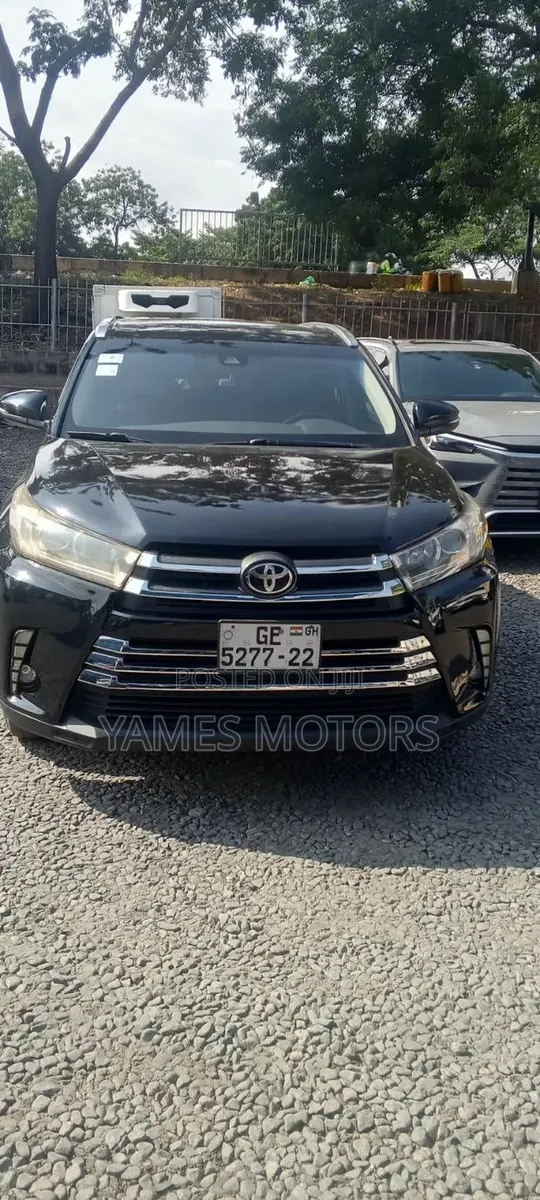 Toyota Highlander 2018 Black · Photo 1