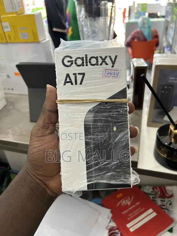 New Samsung Galaxy A17 128 GB Black · Photo 1