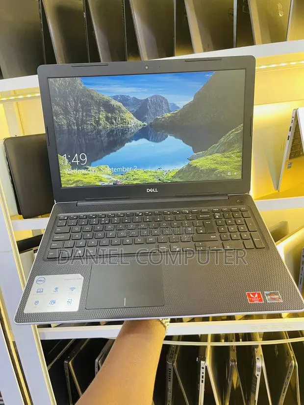 Laptop Dell Inspiron 3542 8GB AMD Ryzen 5 SSD 256GB · Photo 1