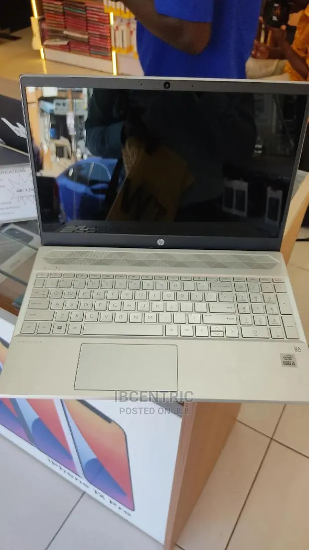 New Laptop HP Pavilion 15 8GB Intel Core I5 HDD 1T · Photo 1