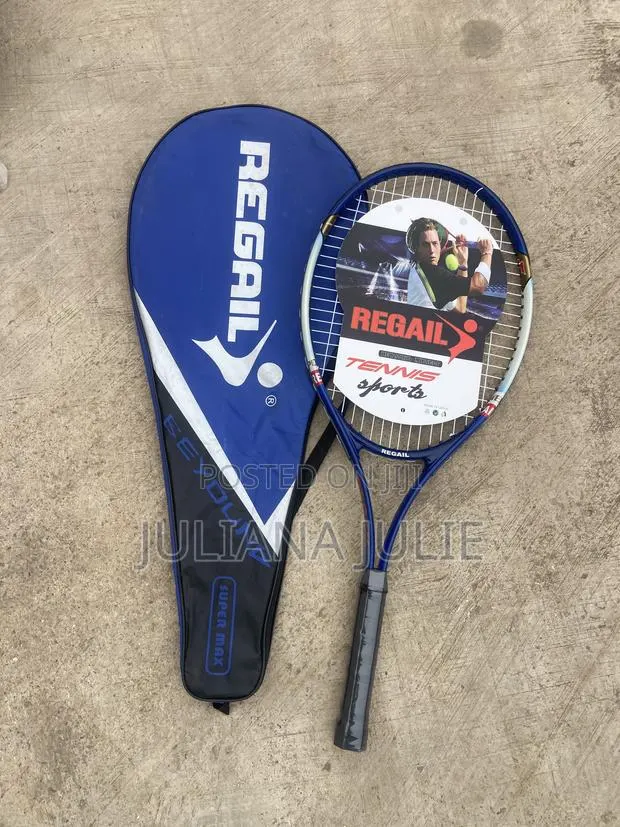 Original Long Tennis Racket Available at Cool Price · Photo 1