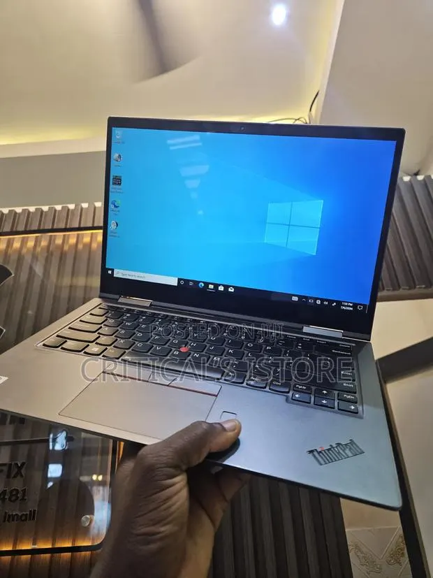 Laptop Lenovo ThinkPad X1 Yoga 8GB Intel Core i5 SSD 256GB · Photo 1