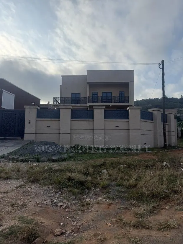 4bdrm House in Ayimensah, Oyarifa for sale · Photo 1