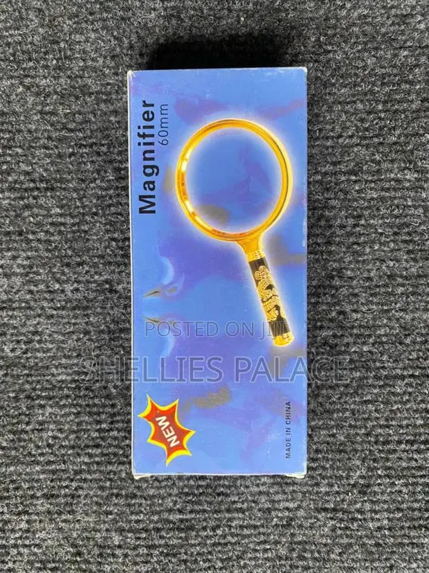 Portable Handheld Magnifying Glass · Photo 1