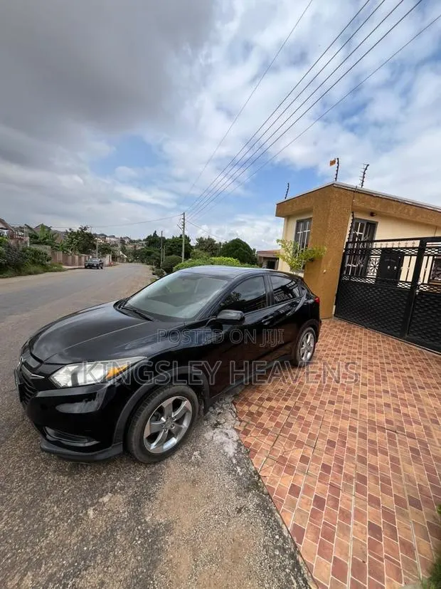 Honda HR-V 2017 Black · Photo 1