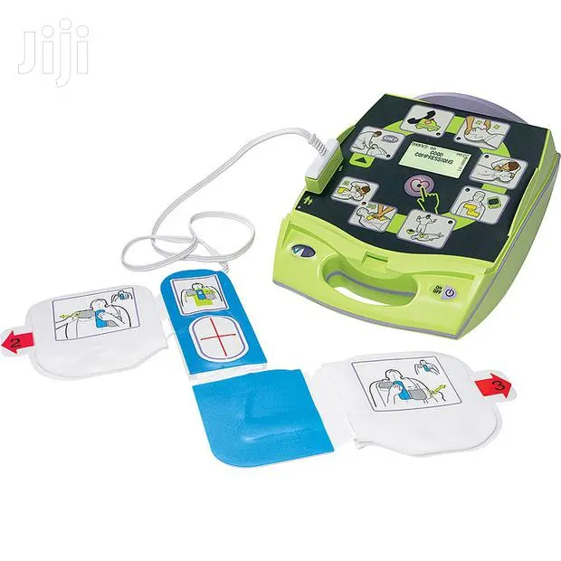 Zoll AED Plus Defibrillator · Photo 1