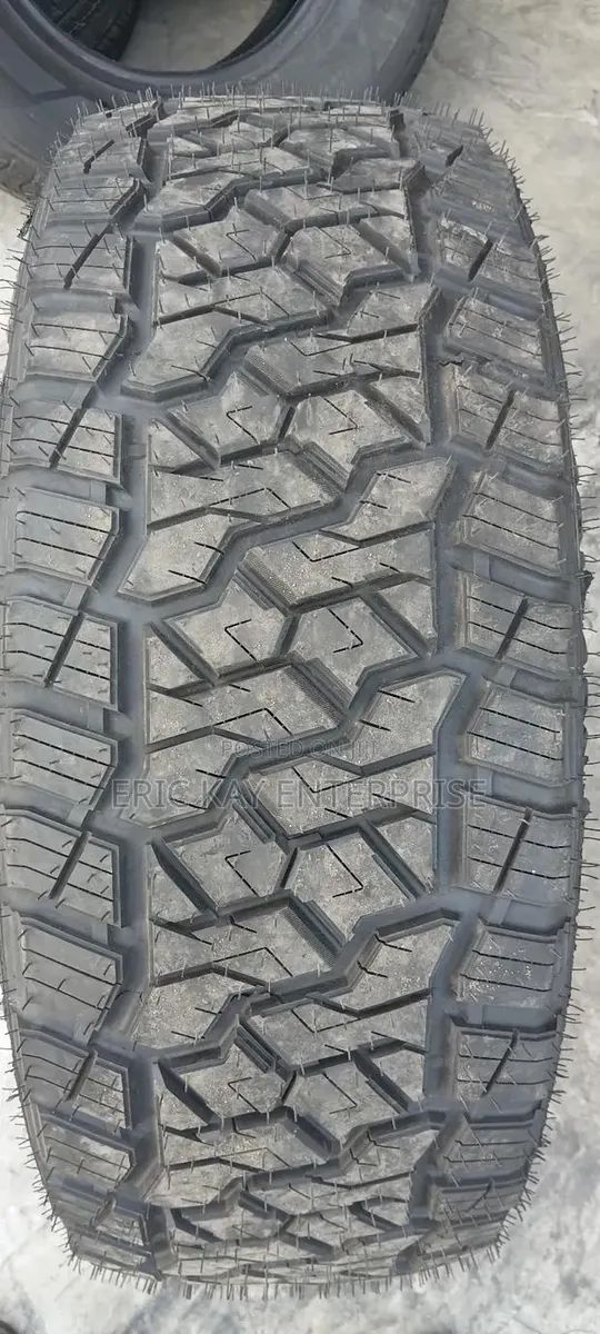 275/65:18 Tyres · Photo 1