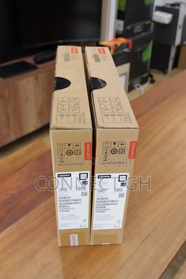 New Laptop Lenovo V15 8GB Intel Core i7 SSD 256GB · Photo 1