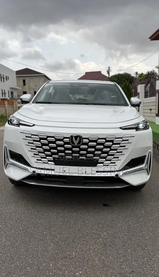 New Changan UNI-K 2.0 Petrol AWD 2025 White · Photo 1