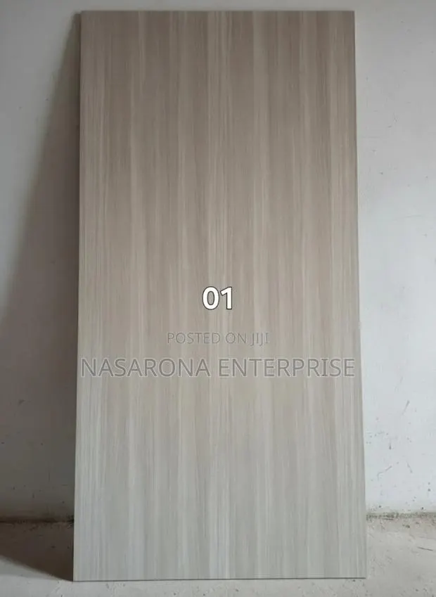 Laminated Plywood for Sale at Amasaman · Photo 1
