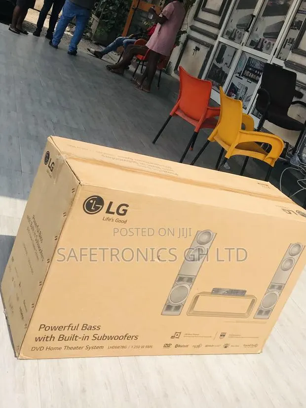 Check Out LHD 687 Lg Bluetooth 1250 Watts 5.1ch Soundbar · Photo 1