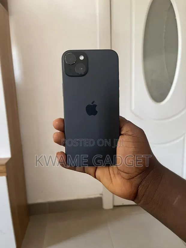 Apple iPhone 15 Plus 128 GB Black · Photo 1