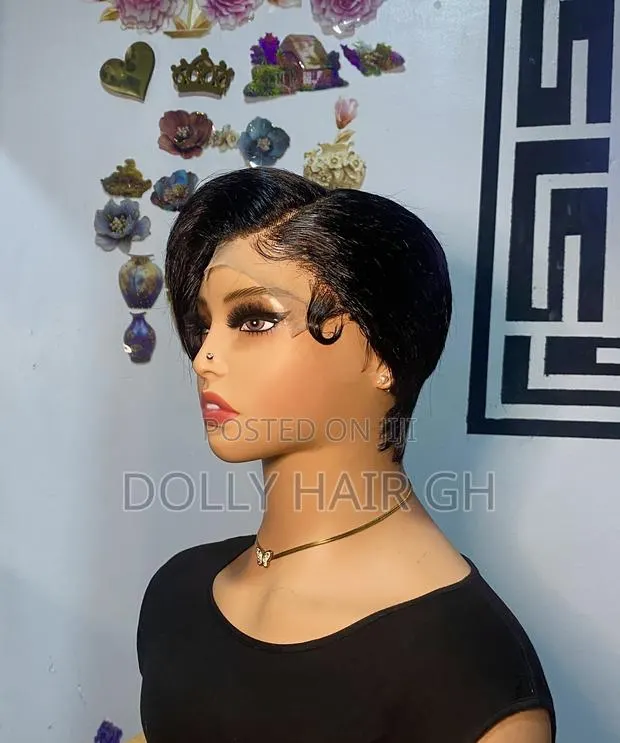 Closure Pixie Cut · Photo 1