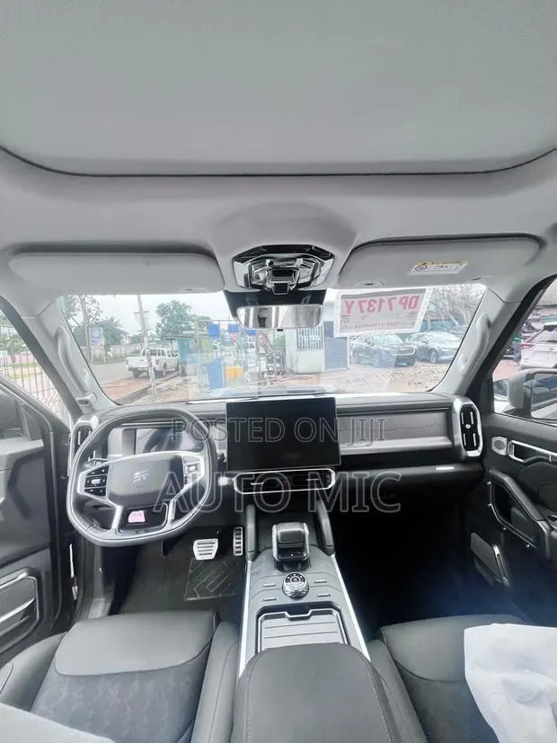 Jetour T2 2.0 Petrol AWD 2024 Silver · Photo 1