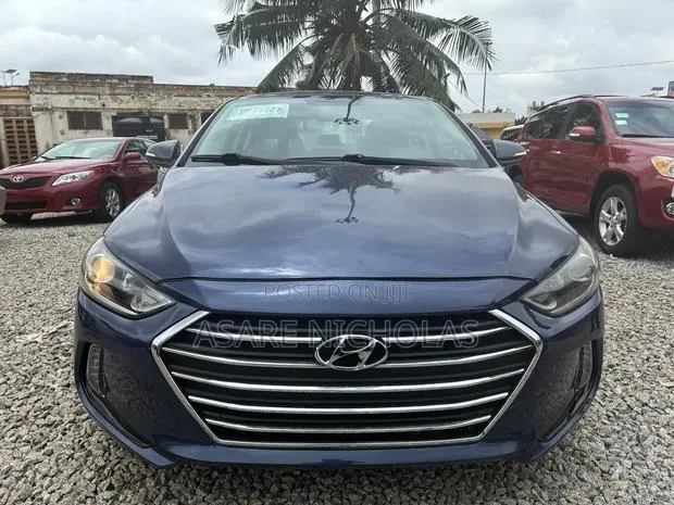Hyundai Elantra 2018 Gray · Photo 1