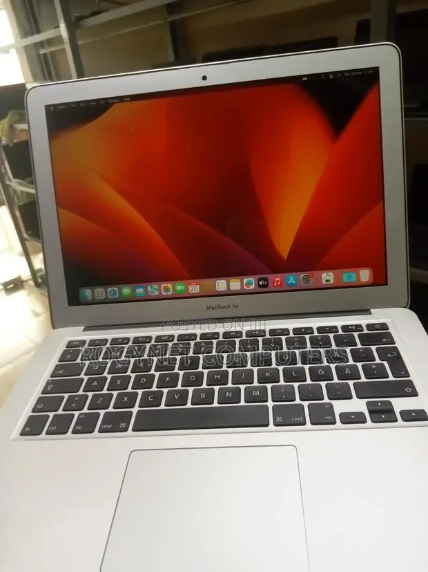 Laptop Apple MacBook Air 2015 8GB Intel Core i5 SSD 128GB · Photo 1