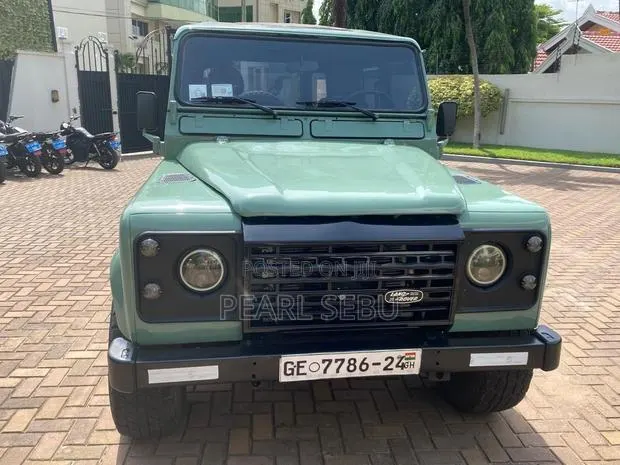 Land Rover Defender Soft Top 4x4 1995 Green · Photo 1