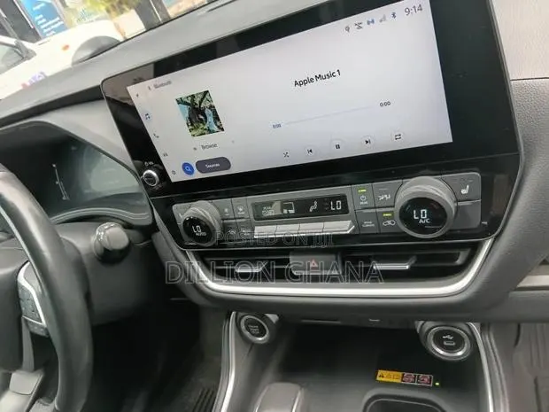 Toyota Highlander 2024 Black · Photo 1