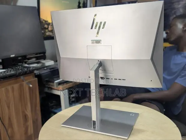 Desktop Computer HP EliteOne 800 G6 16GB Intel Core i7 SSD 512GB · Photo 1