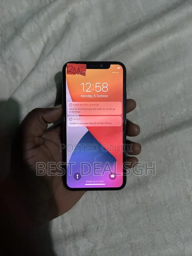 Apple iPhone X 64 GB · Photo 1