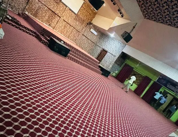 Original Woolen Carpet for Churches · Photo 1