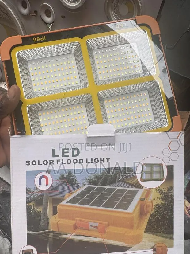 Solar Led Flood Light · Photo 1