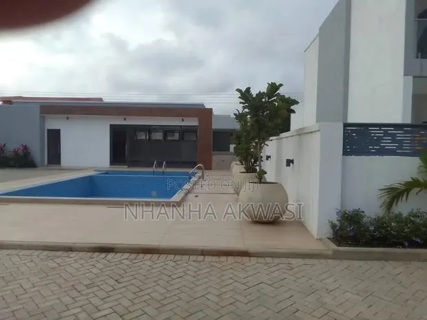 3bdrm House in Spintex Community20, Sakumono for rent · Photo 1