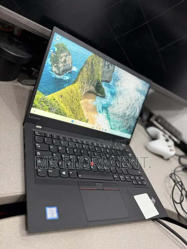 Laptop Lenovo ThinkPad X1 Carbon 16GB Intel Core i7 SSD 512GB · Photo 1