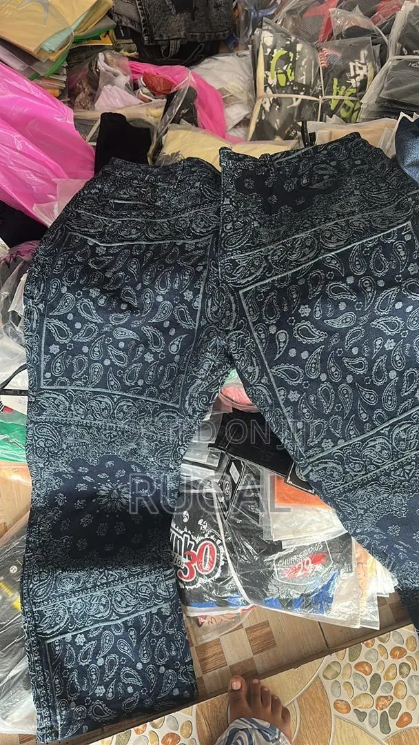 Baggy Jeans/Pants · Photo 1