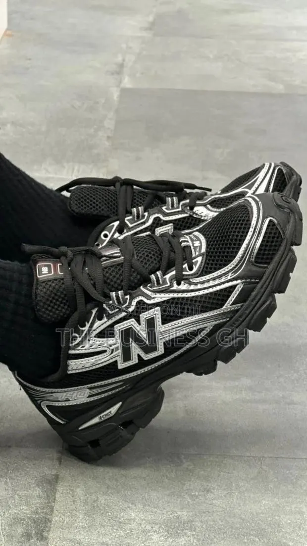 New Balance Sneakers · Photo 1