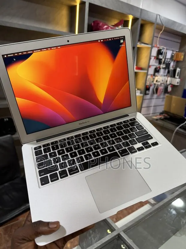 Laptop Apple MacBook Air 2015 8GB Intel Core i5 SSD 128GB · Photo 1