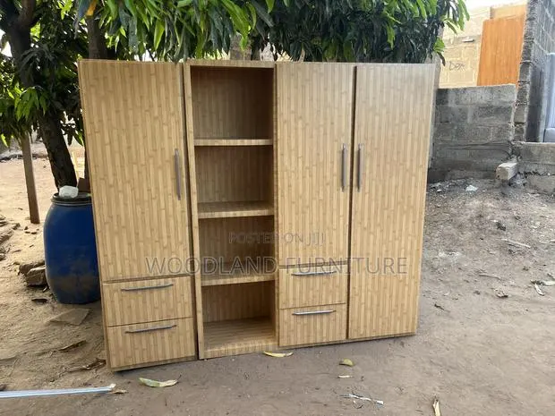 Modern Light Wood Multi-Section Wardrobe · Photo 1