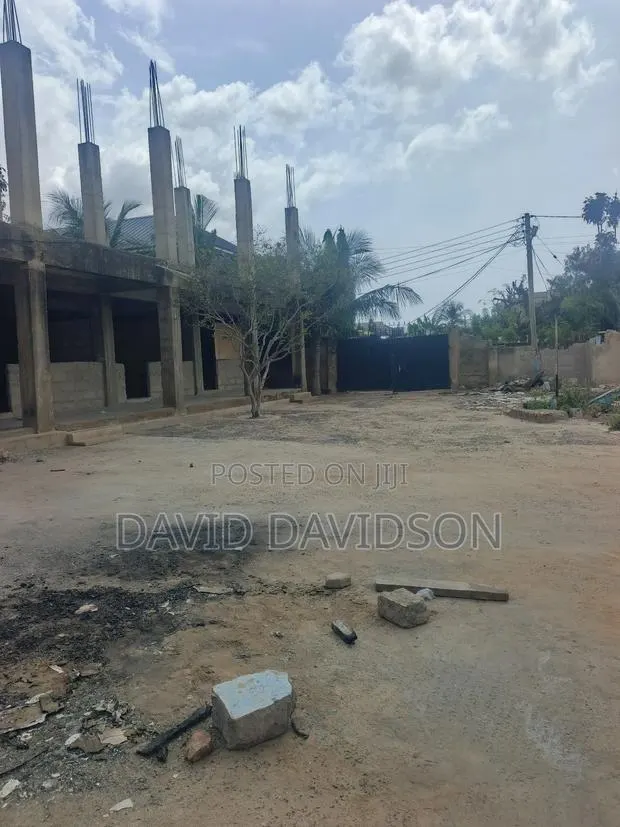 Uncompleted Storey Building At Lashibi, Klagon · Photo 1