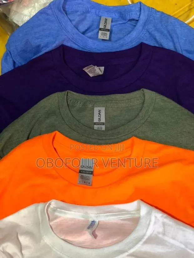 Gildan Unisex T-Shirts · Photo 1