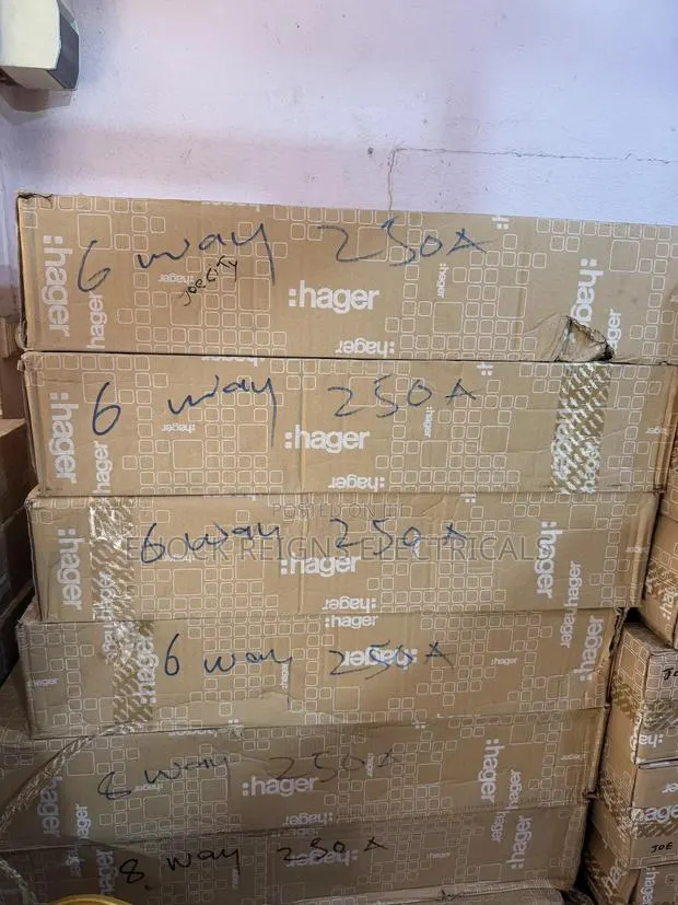 6way Hager Panel Board 250amps · Photo 1