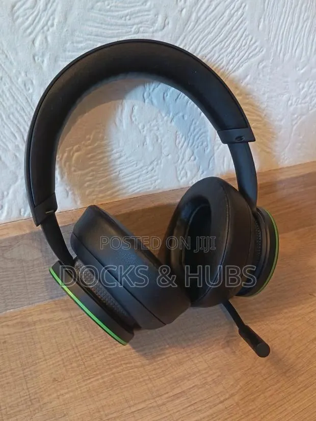 Microsoft Xbox Wireless Headset Series X/S Bluetooth Gaming Headphones · Photo 1