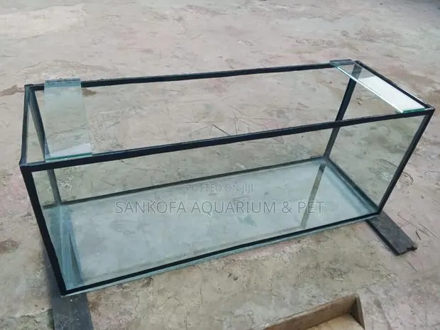 4 Feet Glass Fish Aquarium Tank · Photo 1