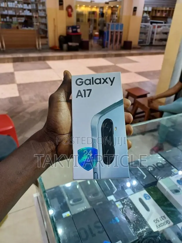 New Samsung Galaxy A17 256 GB Black · Photo 1