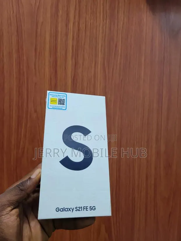 New Samsung Galaxy S21 FE 5G 128 GB Black · Photo 1