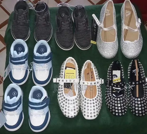 Children's Shoes · Photo 1