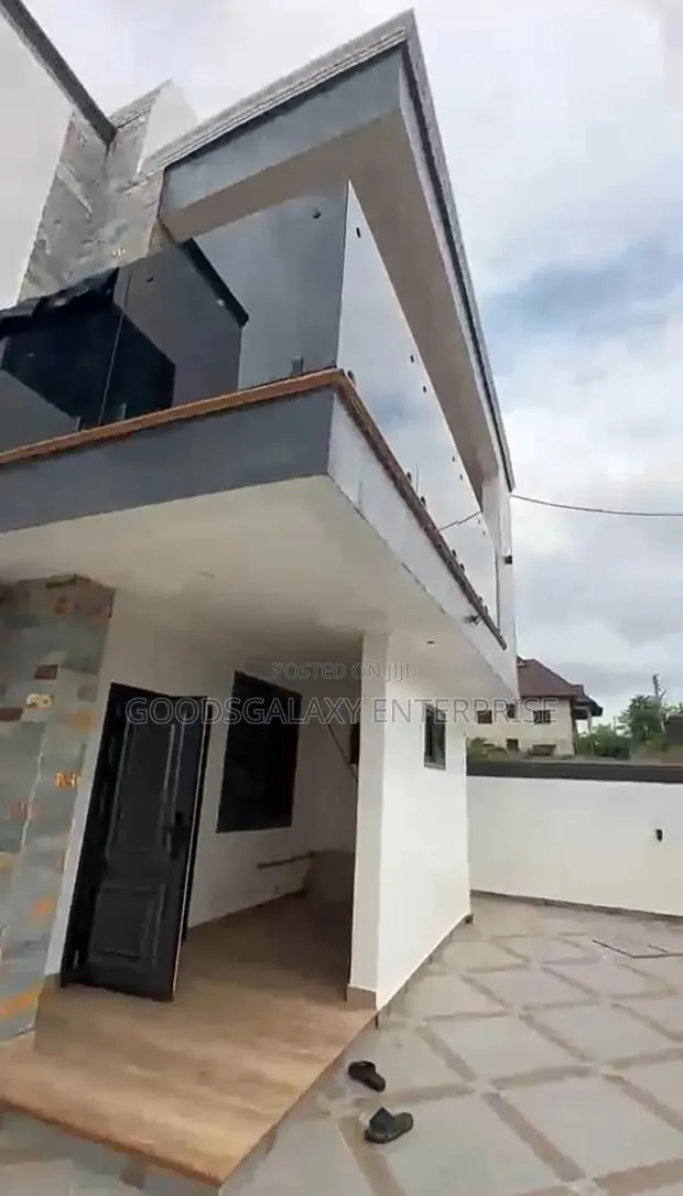 4bdrm House in Asokore Mampong Municipal for sale · Photo 1