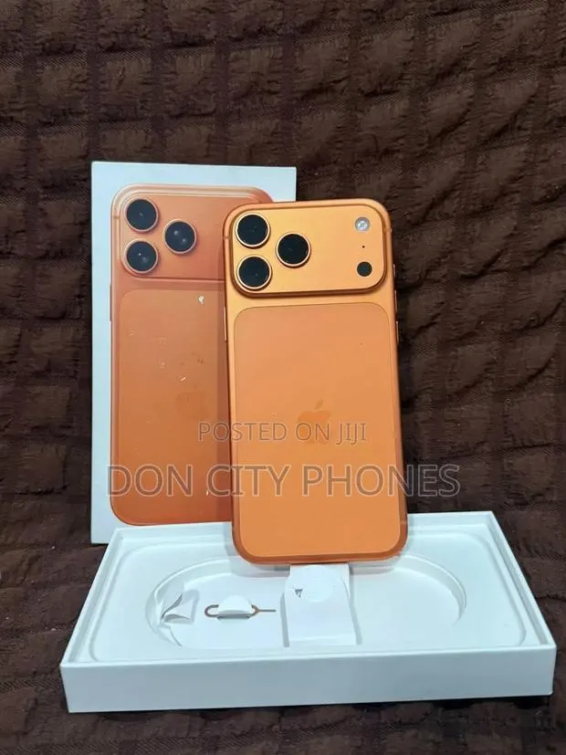 Apple iPhone 17 Pro Max 256 GB Orange · Photo 1