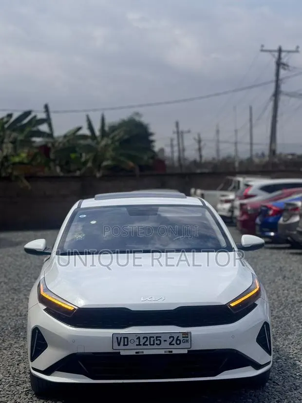 Kia K4 2025 White · Photo 1