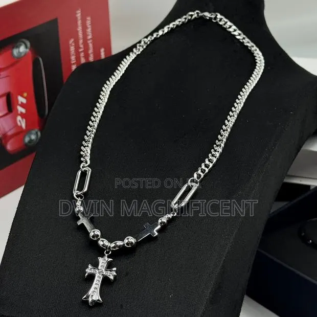 Stylist Stainless Chains · Photo 1
