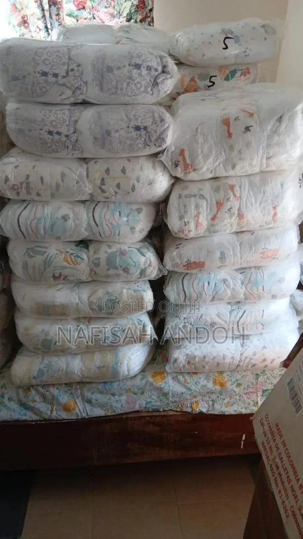 Pull Ups Diapers · Photo 1