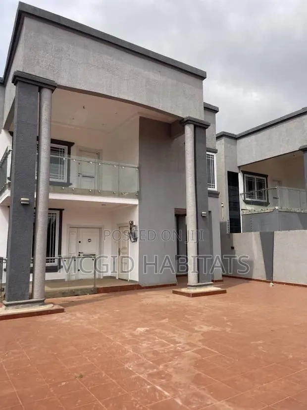 4bdrm House in Lake Side Estate for rent · Photo 1