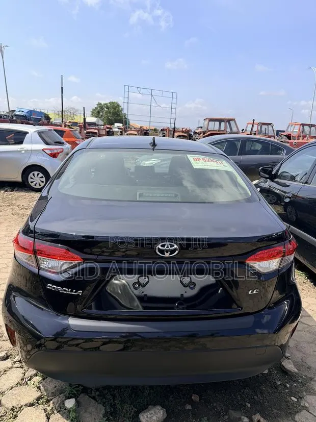 Toyota Corolla LE 2026 Black · Photo 1